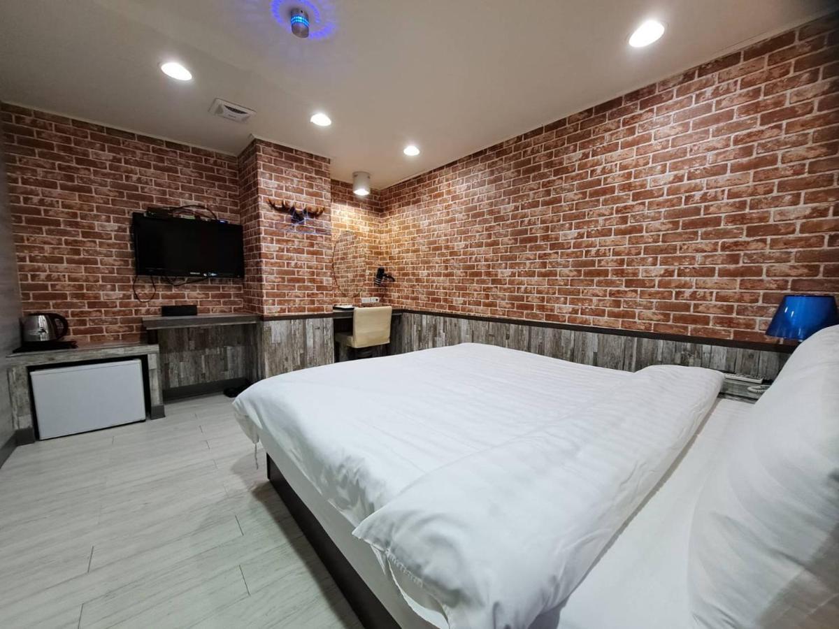 Bin Chen Hotel Hsinchu Exterior foto